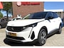 Peugeot 3008 1.6 HYbrid 225 pk Allure * Automaat * * Navigatie * 1/2 Lederen interieur * Stekker Hybride + Benzine * Elektronische Achterklep bed. * Adaptive Cruise Control * Keyless Start * Vingerhoets; Vierde Generatie Eersteklas Service. Al meer dan 100 jaar een begrip in de Brabantse Kempen.