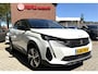 Peugeot 3008 1.6 HYbrid 225 pk Allure * Automaat * * Navigatie * 1/2 Lederen interieur * Stekker Hybride + Benzine * Elektronische Achterklep bed. * Adaptive Cruise Control * Keyless Start * Vingerhoets; Vierde Generatie Eersteklas Service. Al meer dan 100 jaar een begrip in de Brabantse Kempen.