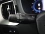 Volvo XC60 2.0 T6 Plug-in hybrid AWD Plus Dark | Panoramadak | Digitaal Dashboard | Contourstoelen | Stoelverwarming V + A | Camera | DAB | Apple CarPlay/Android Auto | Stuurverwarming | Adaptieve Cruise Control | Ele. kofferdeksel | Ele. verstelbare stoel + geheugen | Ele. trekhaak |