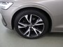 Volvo V60 2.0 T4 R-Design | Trekhaak | Panoramadak | Comfortstoelen | Lederen interieur | Navigatie | Camera | DAB | Adaptieve Cruise Control | Ele.kofferdeksel |