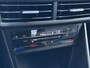 Volkswagen Polo 1.0 95pk TSI R-Line Parkeersensoren vóór en achter | Adaptive Cruise Control | 'App-Connect' draadloze smartphone integratie