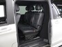 Mercedes-Benz V-klasse 300d 4-MATIC | L2 Lang | AMG | Dubbele Cabine | Carplay | Touch Screen Upgrade | Distronic Plus | Burmester | Stoelverwarming | Lederen Bekleding | 5-zits | 2500 KG Trekhaak | Parkeercamera | AMG