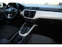 SEAT Arona 1.0-115pk TSI Xcellence Business Intense AUTOMAAT ! Gun uzelf het plezier en comfort van een automaat ! Autm. airco dual, cruise cntrl, LM wielen, keyless entry-keyless go, camera, parkeersensoren v en a, dodehoek ass., LED verl., navigatie, telefoonvoorb. etc