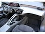Peugeot 3008 1.2 Hybrid 145 GT Exclusive | Incl. 12 maanden Garantie | 1e Eigenaar | Stoelmassage | Afneembare trekhaak | 360* Camera | Elektrisch verstelbare stoelen met memory | Stoelverwarming Voor + Achter | Keyless Go | Elektrische kofferbakklep | Draadloze telefoonlader | Adaptive cruise | Climate controle | Origineel NL Auto | NAP |