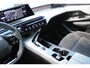 Peugeot 3008 1.2 Hybrid 145 GT Exclusive | Incl. 12 maanden Garantie | 1e Eigenaar | Stoelmassage | Afneembare trekhaak | 360* Camera | Elektrisch verstelbare stoelen met memory | Stoelverwarming Voor + Achter | Keyless Go | Elektrische kofferbakklep | Draadloze telefoonlader | Adaptive cruise | Climate controle | Origineel NL Auto | NAP |