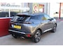 Peugeot 2008 1.2 PureTech Blue Lease Allure O.a: PDC, Camera, Leder, Pano, Trekhaak, Stoelverw, Etc. All-in prijs!