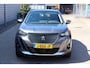 Peugeot 2008 1.2 PureTech Blue Lease Allure O.a: PDC, Camera, Leder, Pano, Trekhaak, Stoelverw, Etc. All-in prijs!