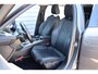 Peugeot 2008 1.2 PureTech Blue Lease Allure O.a: PDC, Camera, Leder, Pano, Trekhaak, Stoelverw, Etc. All-in prijs!