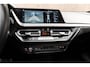 BMW 1-Serie 118i M-Sport Pano HUD HK Muziek Kuipstoelen BTW