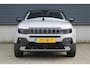 Jeep Avenger 54 kWh 156pk Summit | Navigatie | Schuifdak | Full LED | Stoelverwarming | Camera | Keyless Entry | Elektrische achterklep | Warmtepomp | Winterpack
