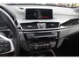 BMW X1 xDrive20i High Executive / Trekhaak / Panoramadak / Head-up / Leder / 19'' / Navigatie / Stoelverwarming / Sportstoelen / DAB / Cruise Control