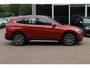 BMW X1 xDrive20i High Executive / Trekhaak / Panoramadak / Head-up / Leder / 19'' / Navigatie / Stoelverwarming / Sportstoelen / DAB / Cruise Control