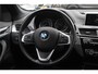 BMW X1 xDrive20i High Executive / Trekhaak / Panoramadak / Head-up / Leder / 19'' / Navigatie / Stoelverwarming / Sportstoelen / DAB / Cruise Control