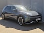 Hyundai Ioniq 5 Connect 77.4 kWh 228 pk / SOH 100% / Fabrieksgarantie tot 08-2028 / Dealer onderhouden / Panoramadak / Warmtepomp / Trekgewicht 1.600 kg / CCS snel laden / Elektrische stoelen / 20" LM Lounge wielen / Stuur- Stoel & Achterbank verwarming / Achteruitrijcamera / Keyless Entry/Start /