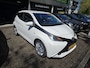 Toyota Aygo 1.0 VVT-i x-play | 1E EIGENAAR | 12MND GARANTIE | AIRCO | LMV | NW APK |