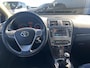 Toyota Avensis 2.0 VVTi Dynamic Business Navigatie, Parkeersensoren, Achteruitrijcamera, Volledige historie, Stoelverwarming, Climate control
