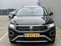Volkswagen T-Roc 1.5 TSI 150PK Life Business / Digitale Cockpit Pro / Parkeersensoren V+A / LED / Keyless Entry / App-Connect / Navigatie **