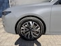 Peugeot 508 1.6 HYbrid 225 PK Allure | Facelift Model | Plug-In Hybride Automaat |  Elektrische Kofferklep | 360 Graden Camera | Navigatie | Climate Control | Adaptieve Cruise Control | Keyless Entry | 17" Lichtmetalen Velgen | Comfortstoelen | Full LED Verlichting |