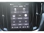 Volvo V60 T6 350PK Automaat Plug-in hybrid AWD Ultra Dark Adaptieve Cruise Control / Head-up display / Panoramisch schuif-kanteldak / Harman Kardon Audio / Blis / Google infotainment