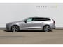 Volvo V60 T6 350PK Automaat Plug-in hybrid AWD Ultra Dark Adaptieve Cruise Control / Head-up display / Panoramisch schuif-kanteldak / Harman Kardon Audio / Blis / Google infotainment