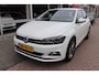 Volkswagen Polo 1.0 TSI Highline automaat. Trekhaak, navigatie.