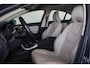 Volvo S60 T4 Summum - AUTOMAAT - Schuif/kanteldak - Lederen bekleding - Bi-Xenon koplampen - Adaptive Cruise Control - BLIS - Parkeercamera achter - Verwarmde voorstoelen & stuur - Parkeersensoren voor & achter - Navigatie - 18' LMV