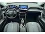 Peugeot e-2008 EV Allure Pack 50 kWh | Achteruitrijcamera | Cruise control | Stoelmassage | Apple carplay | Airco | Touchscreen | Parkeersensoren | Spraakbediening | Lane keeping system