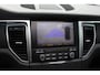 Porsche Macan 2.0 / Panoramadak / Camera / Luchtvering / Bose / 21'' / Sportchrono / Leder / Navigatie / Stoelverwarming / DAB / Cruise Control