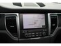 Porsche Macan 2.0 / Panoramadak / Camera / Luchtvering / Bose / 21'' / Sportchrono / Leder / Navigatie / Stoelverwarming / DAB / Cruise Control