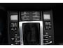 Porsche Macan 2.0 / Panoramadak / Camera / Luchtvering / Bose / 21'' / Sportchrono / Leder / Navigatie / Stoelverwarming / DAB / Cruise Control