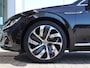 Volkswagen Arteon Shooting Brake 1.4 TSI 218 pk DSG eHybrid R-Line | Zwenkbare Trekhaak | Ergostoel | Stuur + Stoelverwarming V+A | App Connect | Camera | 19" LM |