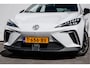 MG MG4 Electric Luxury 64 kWh Warmtepomp/ Stuur+stoelverwarming/ Camera/ DAB+/ Carplay