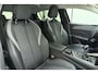 Peugeot 308 1.2 PureTech Allure Pack Business | Adaptive cruise control | Forward colission warning systeem | Brake assist | achteruitrijcamera | Navigatie | Apple carplay | Draadloos telefoonladen | Verkeersbord detectie
