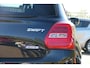 Suzuki Swift 1.0 Stijl Smart Hybrid | RIJKLAARPRIJS | TREKHAAK | NAVIGATIE |