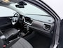 Kia Stonic 1.0 T-GDi MHEV DynamicPlusLine - Navigatie - Climate Control - Stoel / Stuurwielverwarming - Achteruitrijcamera - Cruise Control - Fabrieksgarantie tot 05-2032
