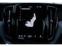 Volvo XC60 2.0 T6 Plug-in hybrid AWD Ultra Black Edition | Panoramadak | Luchtvering | Verwarmbare voorstoelen met massagefunctie en ventilatie | 360 graden camera | Head-up display | Keyless | Elektrische achterklep