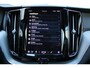 Volvo XC60 2.0 T6 Plug-in hybrid AWD Ultra Black Edition | Panoramadak | Luchtvering | Verwarmbare voorstoelen met massagefunctie en ventilatie | 360 graden camera | Head-up display | Keyless | Elektrische achterklep
