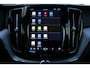 Volvo XC60 2.0 T6 Plug-in hybrid AWD Ultra Black Edition | Panoramadak | Luchtvering | Verwarmbare voorstoelen met massagefunctie en ventilatie | 360 graden camera | Head-up display | Keyless | Elektrische achterklep