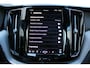 Volvo XC60 2.0 T6 Plug-in hybrid AWD Ultra Black Edition | Panoramadak | Luchtvering | Verwarmbare voorstoelen met massagefunctie en ventilatie | 360 graden camera | Head-up display | Keyless | Elektrische achterklep