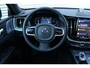 Volvo XC60 2.0 T6 Plug-in hybrid AWD Ultra Black Edition | Panoramadak | Luchtvering | Verwarmbare voorstoelen met massagefunctie en ventilatie | 360 graden camera | Head-up display | Keyless | Elektrische achterklep