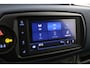 Toyota Yaris 1.5 Hybrid Bi-Tone | Climate control | Cruise control | Keyless | Parkeercamera |