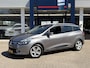 Renault Clio Estate 0.9 TCe Dynamique / NL-Auto / Cruise-Control / Trekhaak / Keyless / Navi / Airco / Radio-Bluetooth / PDC-Achter / 16'' LMV / ENZ.