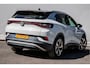 Volkswagen ID.4 First Pro 77 kWh SOH 90% Trekhaak/ Stoel-stuurverwarming/ Camera/ Navigatie/ Carplay/ Sfeerverlichting/ Full led/ 20" Lmv