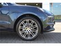Porsche Macan 3.0 S Panoramdak | Stoelventilatie | Luchtvering | Stoelverwarm v+a | Standverwarming | 14/18-weg stoelverst Bose | Recent onderhoud Porsche gehad |