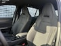 Lynk & Co 01 1.5 Core PHEV | Adaptieve Cruise Control | Keyless Entry | 1800 kg Trekvermogen | Stoelverwarming | Apple Carplay & Android Auto | 19 inch LM-Velgen | Achteruitrijcamera | Ledverlichting | 15,4 inch middendisplay | Premium audiosysteem |
