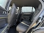 Lynk & Co 01 1.5 Core PHEV | Adaptieve Cruise Control | Keyless Entry | 1800 kg Trekvermogen | Stoelverwarming | Apple Carplay & Android Auto | 19 inch LM-Velgen | Achteruitrijcamera | Ledverlichting | 15,4 inch middendisplay | Premium audiosysteem |