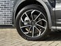 Lynk & Co 01 1.5 Core PHEV | Adaptieve Cruise Control | Keyless Entry | 1800 kg Trekvermogen | Stoelverwarming | Apple Carplay & Android Auto | 19 inch LM-Velgen | Achteruitrijcamera | Ledverlichting | 15,4 inch middendisplay | Premium audiosysteem |