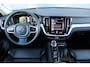 Volvo V60 2.0 T6 Twin Engine AWD Inscription | panoramadak | elek. trekhaak | head up | adap. cruise | dodehoek detectie | 1e eig.