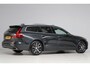 Volvo V60 2.0 T6 Twin Engine AWD Inscription | panoramadak | elek. trekhaak | head up | adap. cruise | dodehoek detectie | 1e eig.