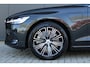 Volvo V60 2.0 T6 Twin Engine AWD Inscription | panoramadak | elek. trekhaak | head up | adap. cruise | dodehoek detectie | 1e eig.
